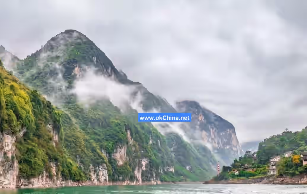 Small Three Gorges And Mini Three Gorges Tourist Area