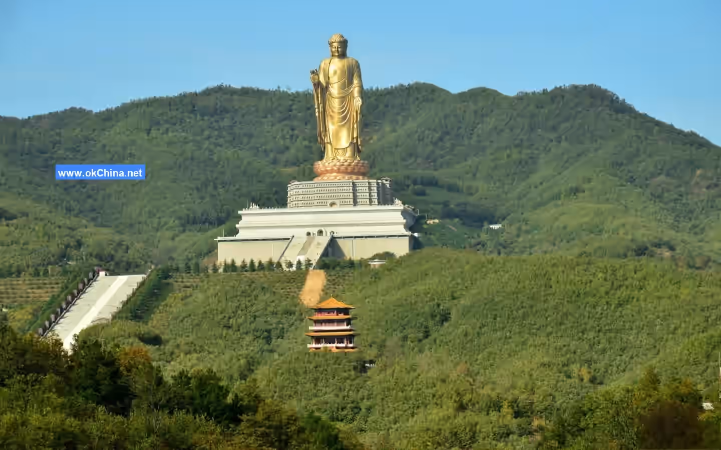 Yao Mountain And Central Plains Buddha Scenic Area