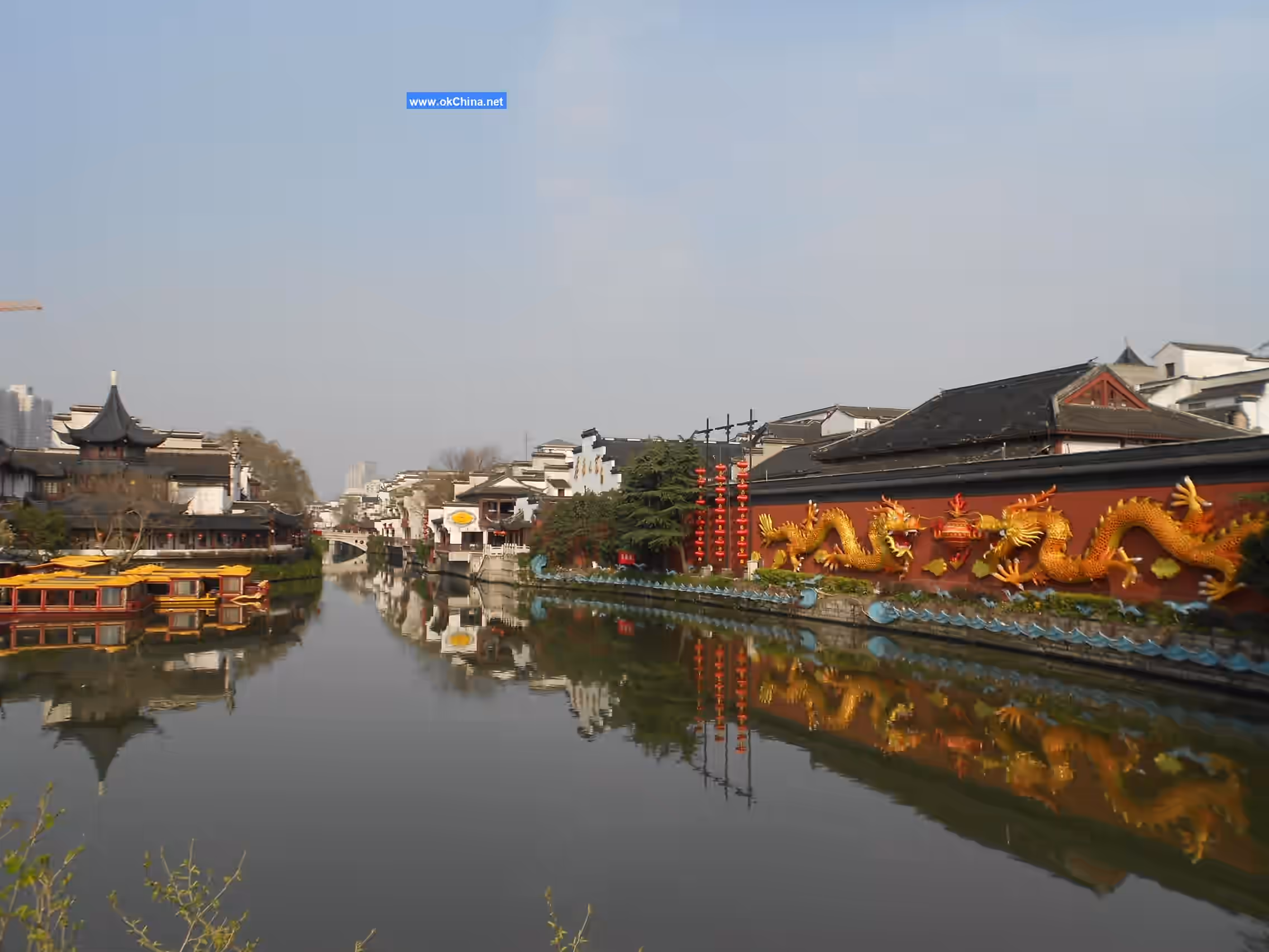 Confucius Temple And Qinhuai River Scenic Belt