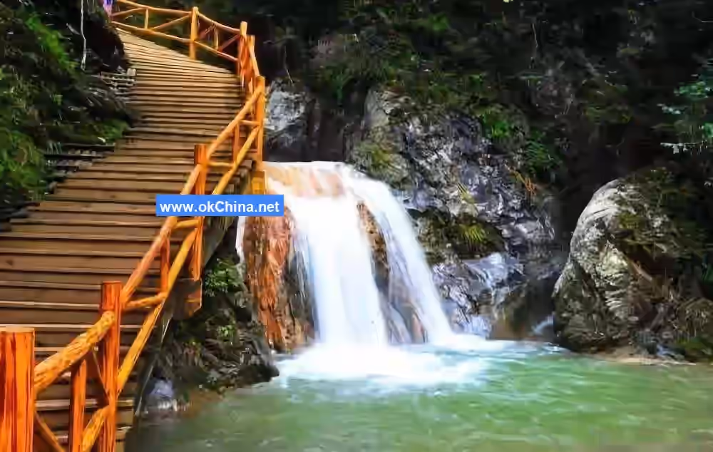 Jinsi Gorge Scenic Area