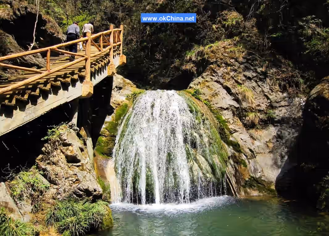 Jinsi Gorge Scenic Area
