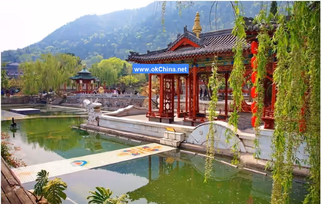 Huaqing Palace Scenic Area