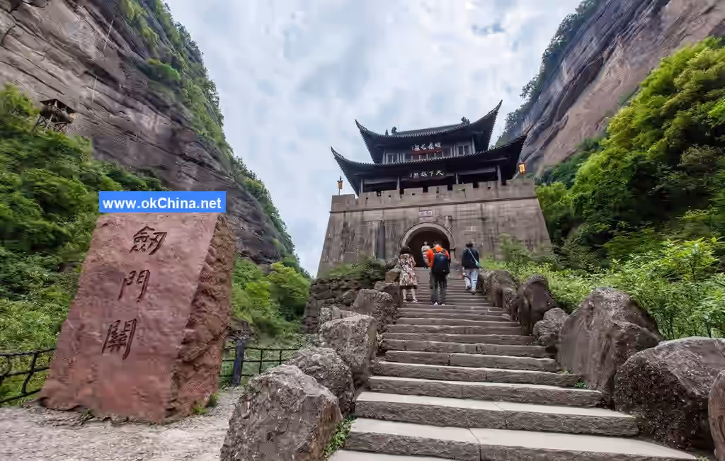 Jianmen Shu Road And Jianmen Fortress Tourist Area